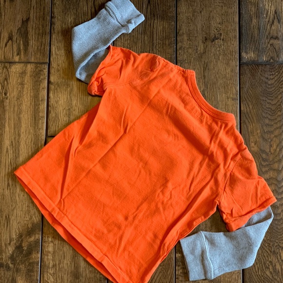 ⭐️3/$20⭐️ babyGap Toddler Boys’ Long-Sleeved Fooler Tee - Picture 5 of 5